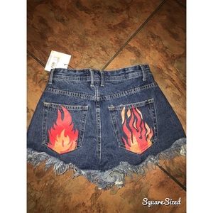 NWT Missguided Jean shorts with flame patches
